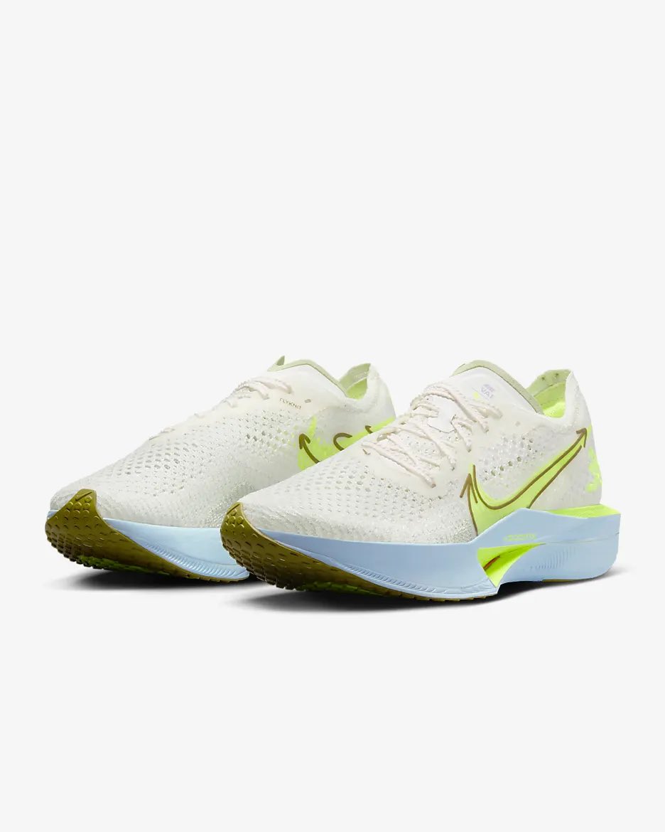 HokKicks's tweet photo. Nike Vaporfly 3
Color: As seen
Style code: HQ3464-143
Price: ₦750,000-₦900,000

Sizes available on Demand 
Nationwide Delivery 🚚
Place your order. 
IG@ hok_kicks 08062898151
Florida Wilshere Burna BBC 
#nike #hokkicks https://t.co/np1aGrEIo7