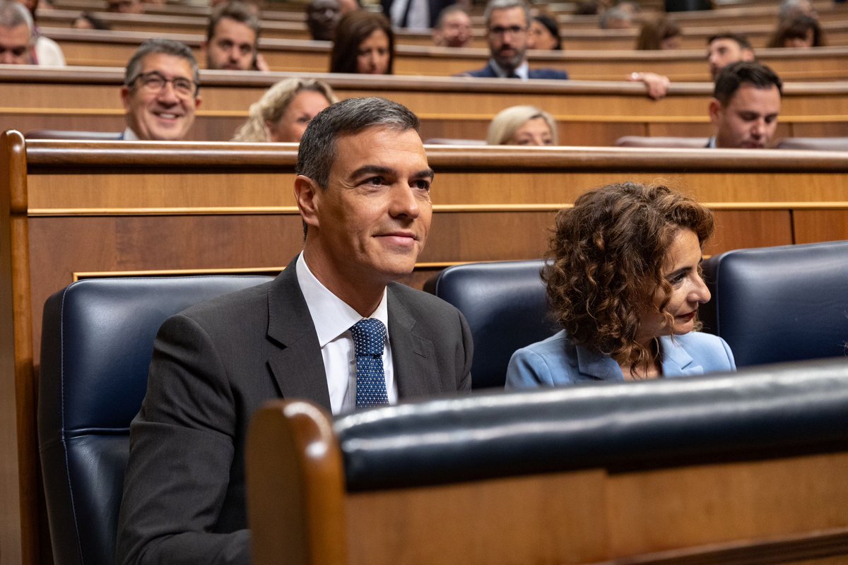 El secretario general del PSOE, <a href="/sanchezcastejon/">Pedro Sánchez</a>, ha defendido una política migratoria "responsable y humanitaria" para garantizar el futuro de España. 

➕ Info. en la web:
psoe.es/actualidad/not…