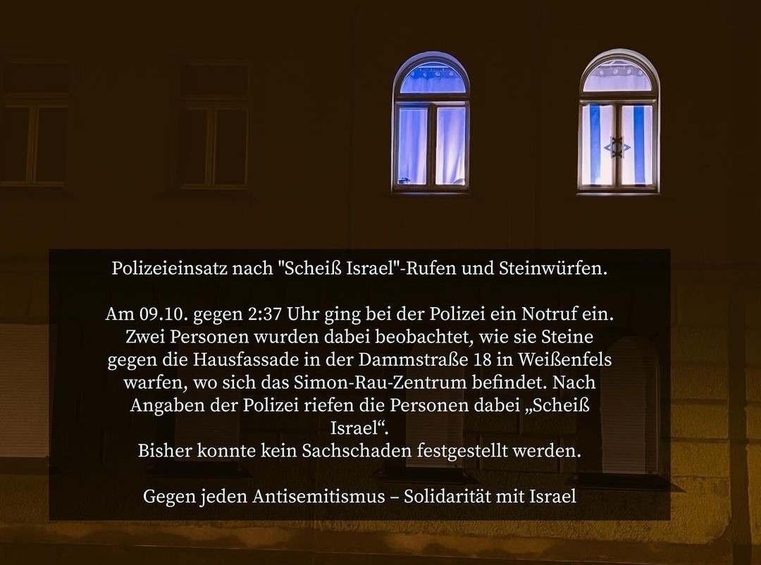 klinke_mer's tweet photo. Schon wieder ein antisemitischer Anschlag! Heute am frühen Morgen wurde das Simon-Rau-Zentrum in  #Weißenfels mit Steinen angegriffen und anti-israelische Parolen gerufen.

#Zeitz #Halle #Weißenfels - Wir brauchen konsequentes Handeln gegen #Antisemitismus!

Foto #SimonRauZentrum https://t.co/CXl3SjFe11