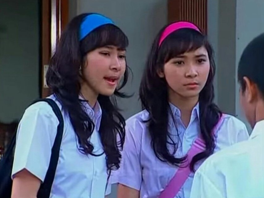 iPopBase's tweet image. ‘Awas Ada Sule’ premiered 15 years ago today.