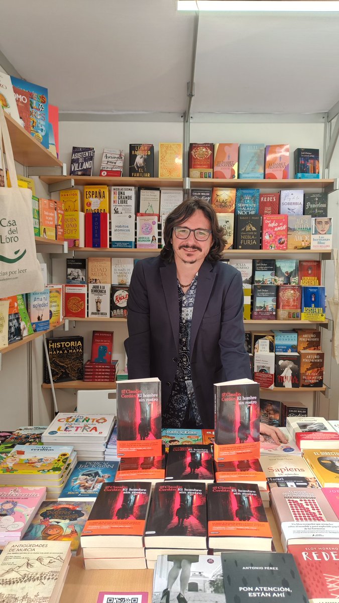 De 11 a 14h en Casa del Libro
<a href="/feriaLibroMurci/">Feria del Libro de Murcia</a> 
<a href="/EdDestino/">Ediciones Destino</a> 
#Murcia