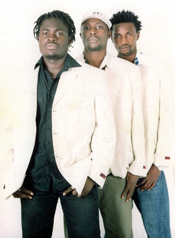 r21071lagos's tweet image. 🎙️R2inthemorning with  @blackboycoffee &amp;amp; @daysarah16

🎧Lori Le - #XProject
📻#GoodMorning #R21071Lagos #HowAreYouDoing