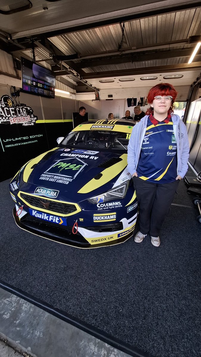 Dale had a great weekend doing some work experience with Un-limited Motorsport in the British Touring Car Championship.