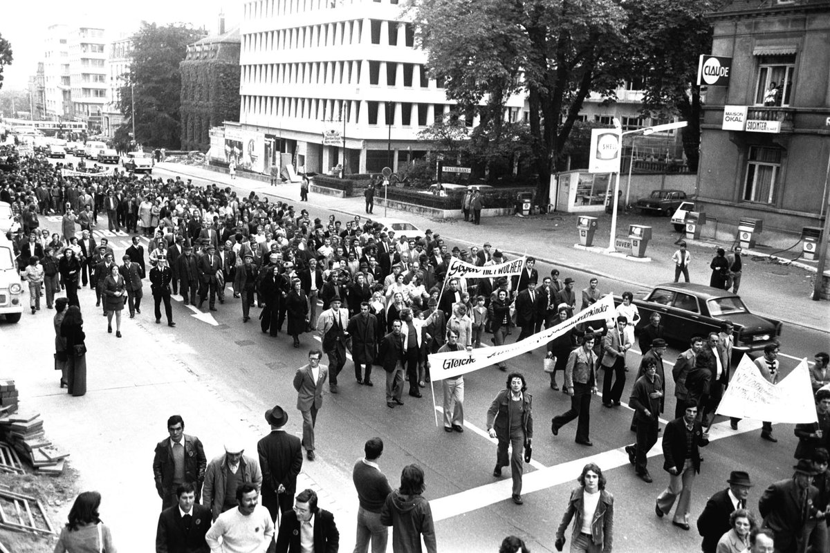 OGBL_Luxembourg's tweet image. Rappelons-nous des luttes passées: le 9 octobre 1973, une importante journée d’action et de grève organisée à l’initiative du LAV, précurseur de l’OGBL, se déroulait au Luxembourg. C’était une des plus grandes manifestations syndicales de l’après-guerre.
tinyurl.com/ms3ccak9