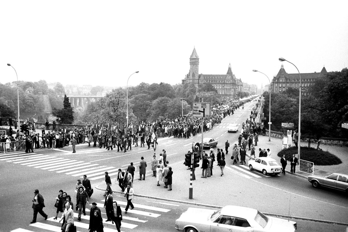 OGBL_Luxembourg's tweet image. Rappelons-nous des luttes passées: le 9 octobre 1973, une importante journée d’action et de grève organisée à l’initiative du LAV, précurseur de l’OGBL, se déroulait au Luxembourg. C’était une des plus grandes manifestations syndicales de l’après-guerre.
tinyurl.com/ms3ccak9