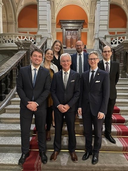 Parl CH (@parlch) on Twitter photo Die parlamentarische Delegation zur <a href="/OECD/">OECD ➡️ Better Policies for Better Lives</a> hat heute das OECD DAC Peer Review Team im Parlamentsgebäude empfangen und einen Austausch über die politische Dimension der internationalen Entwicklungszusammenarbeit geführt. Die parlamentarische Delegation zur <a href="/OECD/">OECD ➡️ Better Policies for Better Lives</a> hat heute das OECD DAC Peer Review Team im Parlamentsgebäude empfangen und einen Austausch über die politische Dimension der internationalen Entwicklungszusammenarbeit geführt.