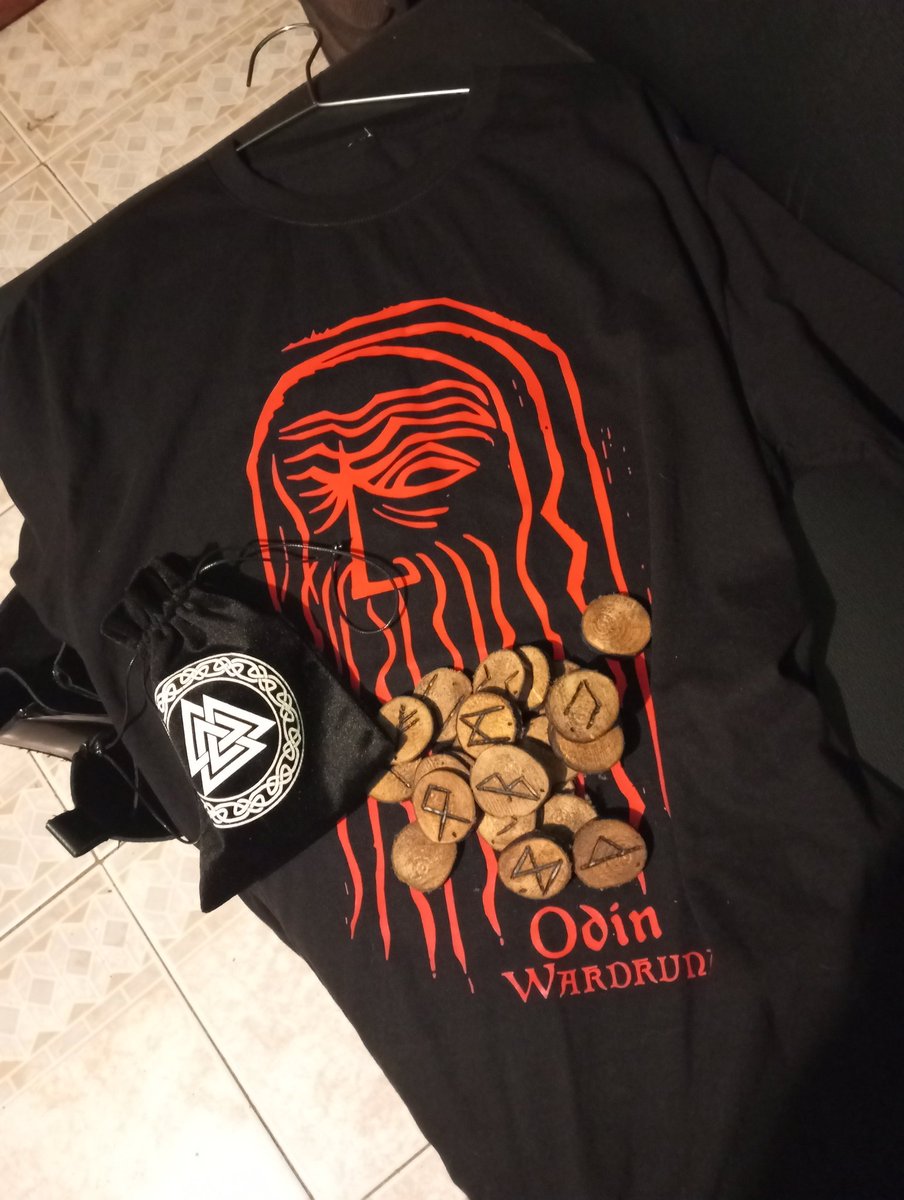 peyoaguilera's tweet photo. #despiertaconchv buen y gran día,ni ahí con Shakira hoy en el día de Odín por primera vez en Chile Wardruna y su Magia nórdica https://t.co/xTuE5cJj8C