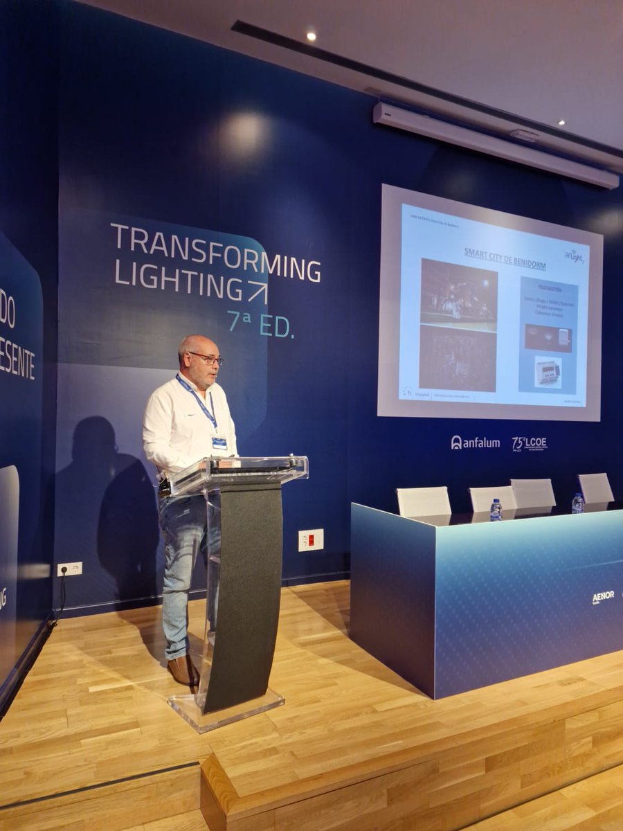 Alejandro López, de <a href="/Hispaled/">Hispaled</a>, presenta el caso de éxito sobre instalación eficiente de alumbrado público: Smart City Benidorm
#LCOE75aniversario
#TL7
#transforminglighting 
<a href="/F2I2/">F2i2 Fundación Fomento de la Innovación Industrial</a> <a href="/ANFALUM/">ANFALUM</a>