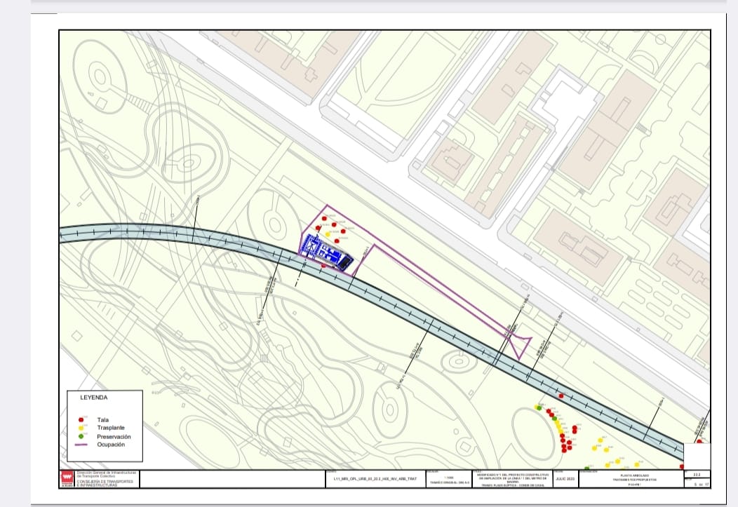 Muchas preguntáis por esta nueva valla en el parque de Arganzuela. Va un pozo de ventilación de la ampliación de #L11🚇. 
Vamos a asegurarnos de se ajusten a lo que marca la DIA simplificada. Y no quiten ni un solo árbol más.
<a href="/EeAmadrid/">Ecologistas Madrid</a> 

#MetroSíPeroNOAsí
#NoalaTala