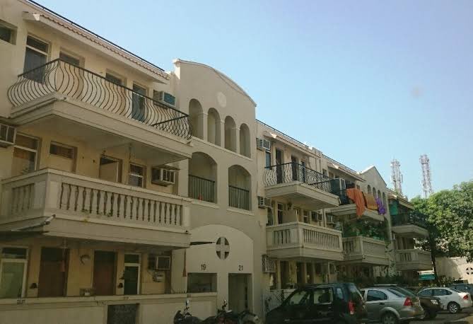 zelzu2707's tweet photo. Looking for 2 chill &amp; clean male flatmates to share a spacious, fully furnished 3BHK  with access to balconies in Sector 53, Gurgaon.

💡 Power backup
🌿 Balcony access in all rooms
🏠 Rent: ₹25k/month (per person)

DM if interested!

#Flatmates @DelhiNCRRoomi https://t.co/JkgKUJmRjx