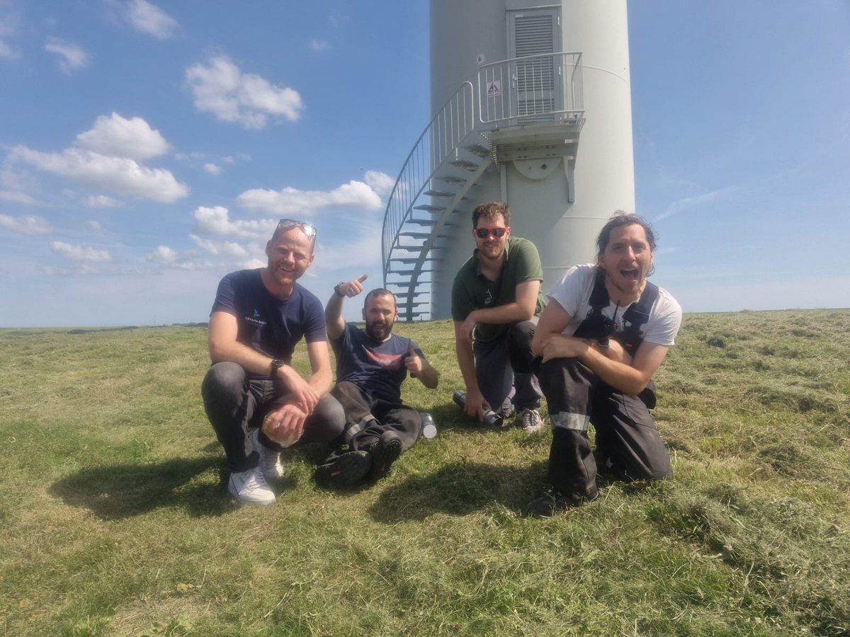 🏗 Turbines beklimmen, inspecteren, data analyseren, monitoren, rapporten schrijven, opbrengsten berekenen... Ons Asset Management-team doet het allemaal.

📢Lees alles over de trainingen van onze asset managers op onz website: greentrust.nl/nieuws/2024-10…

#ASM #Trainingen
