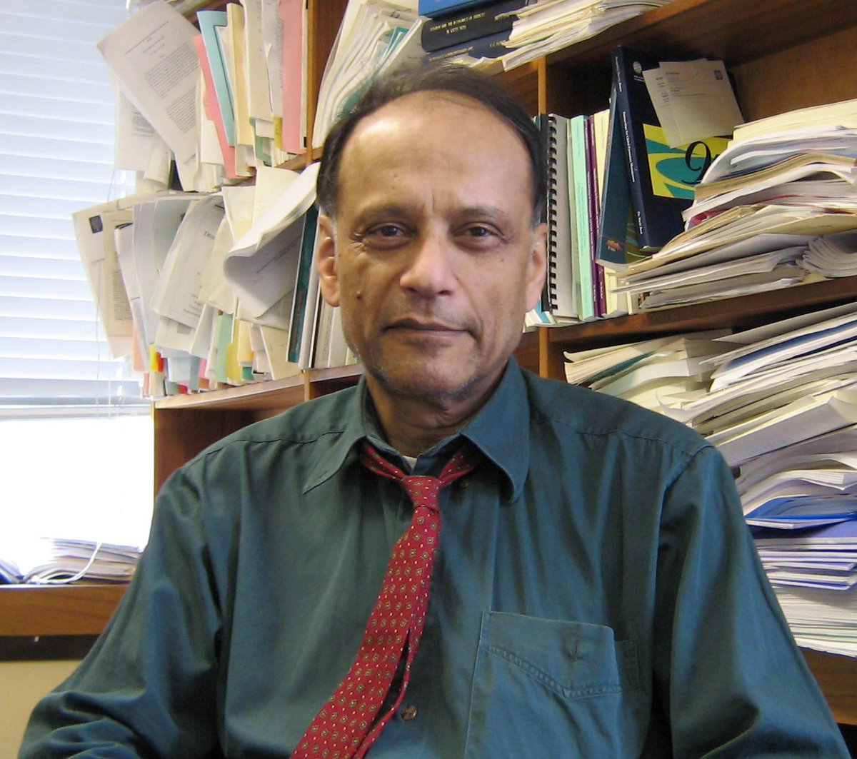 Free tickets are available for the first St John’s Climate Crisis Lecture on 21 October being given by Prof Sir Partha Dasgupta, distinguished economist <a href="/CamEcon/">CamEcon</a>, author of the landmark Dasgupta Review on biodiversity, and College Fellow 👇

joh.cam.ac.uk/climate-crisis…