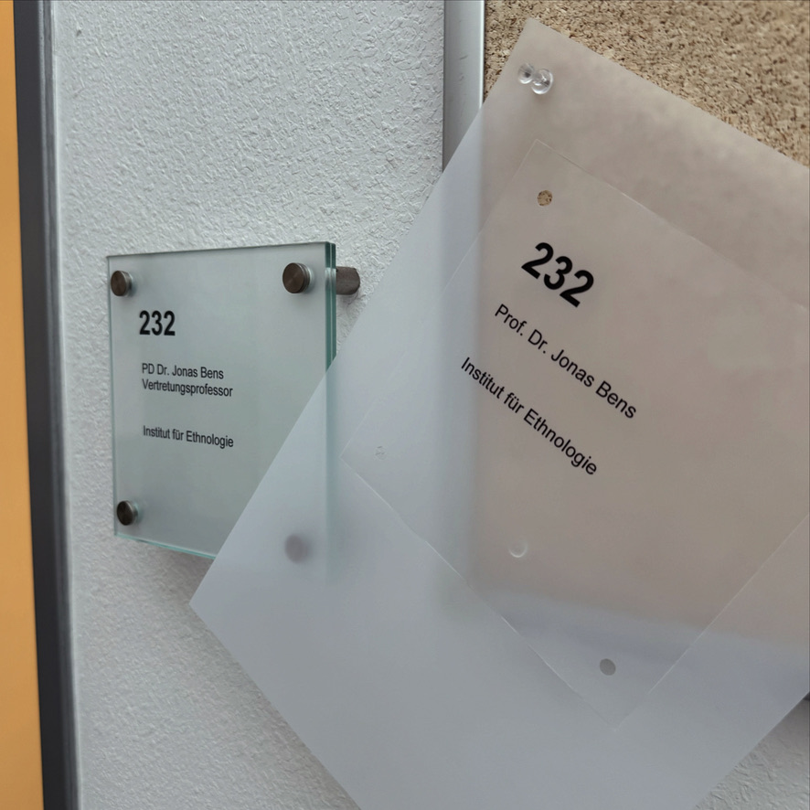 Jonas Bens (@jonas_bens) on Twitter photo New sign! I couldn’t be happier to now be a permanent member of this inspiring department <a href="/unihh/">Universität Hamburg</a> with all these wonderful colleagues – as Heisenberg Professor of Anthropology. New sign! I couldn’t be happier to now be a permanent member of this inspiring department <a href="/unihh/">Universität Hamburg</a> with all these wonderful colleagues – as Heisenberg Professor of Anthropology.
