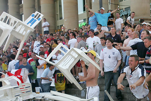 Looking forward to presenting our paper later today at the Institute of Sport, at Manchester Metropolitan University.

Tailored by Umbro, Tailored by England: Constructing Englishness Through Cut, Fit, and Style explores how Umbro utilised the language of tailoring to reposition