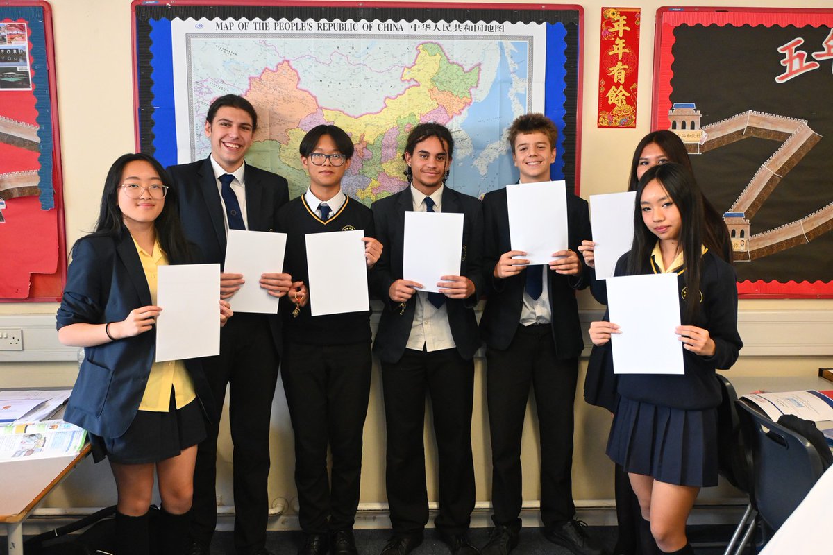 angloeuropean73's tweet image. Congratulations to our Year 11 MEP students who sat the HSK Chinese Language Proficiency Test last year at Level 3 (equivalent to GCSE). 🙌

The majority achieved above and beyond the 60% required to pass this challenging proficiency test. Well done to all!

#LanguageHubs #NCLE