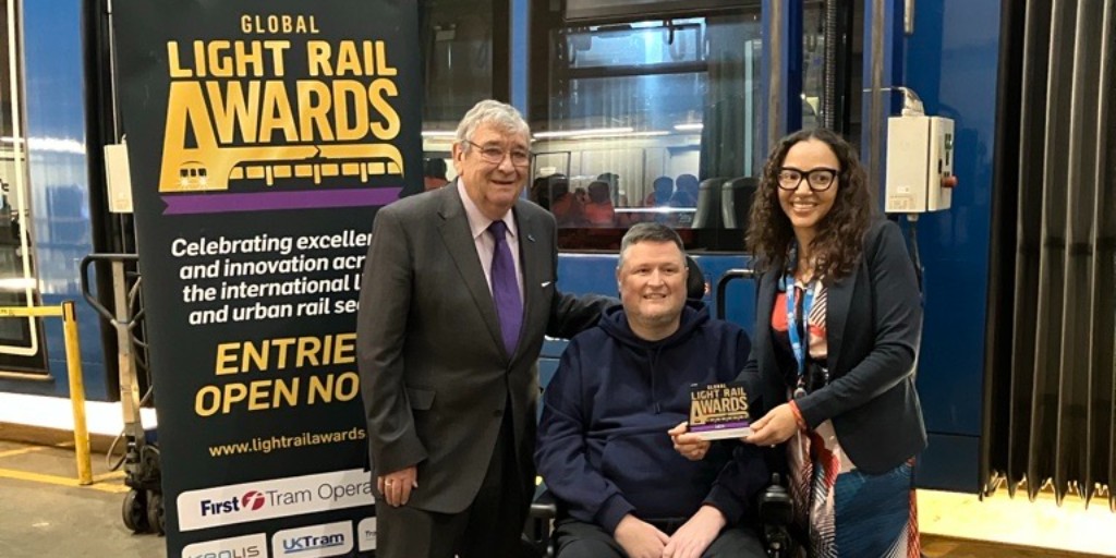 WMmetro's tweet photo. Meet Gavin Lloyd, our Technical Engineer of 18+ years, who recently won the Judges Special Award at the Global Light Rail Awards! Diagnosed with MND in 2015, Gavin continues to inspire us all with his strength and dedication.💪

Read more:https://t.co/0hKBhRkAoq

#TeamMetro #MND https://t.co/6Jlvb6HMh6