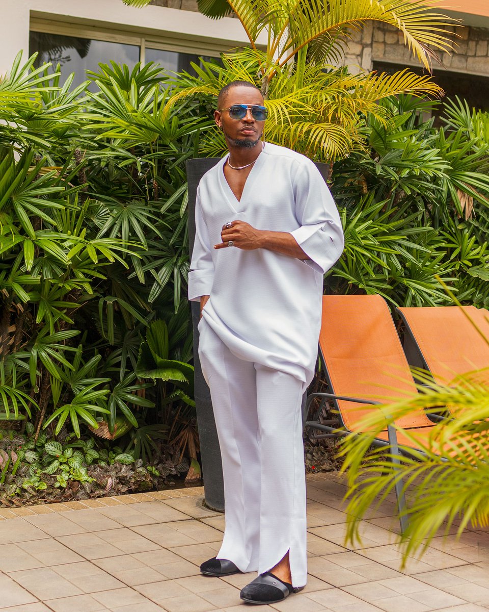 iamkellyrae1's tweet photo. Victory runs in my veins
Born to win, trained to conquer KaySquad
Good morning
Outfits: @drmenswear.ng On IG
๐ธ: @Leumasamyslimzy
๐: @Nineteenthshoes
#Bbnaija
#KellyRaeTheWinner #DoubleKay https://t.co/QUXErEnZ38