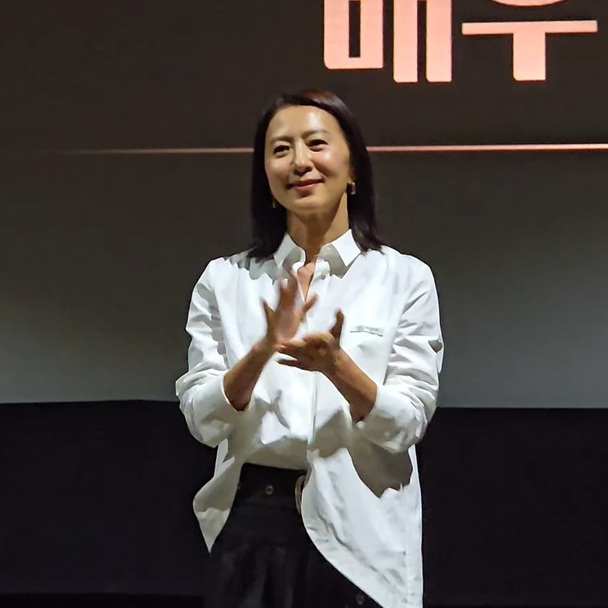 BOWPat17's tweet photo. #김희애 #KIMHEEAE https://t.co/lNl3eDql8z