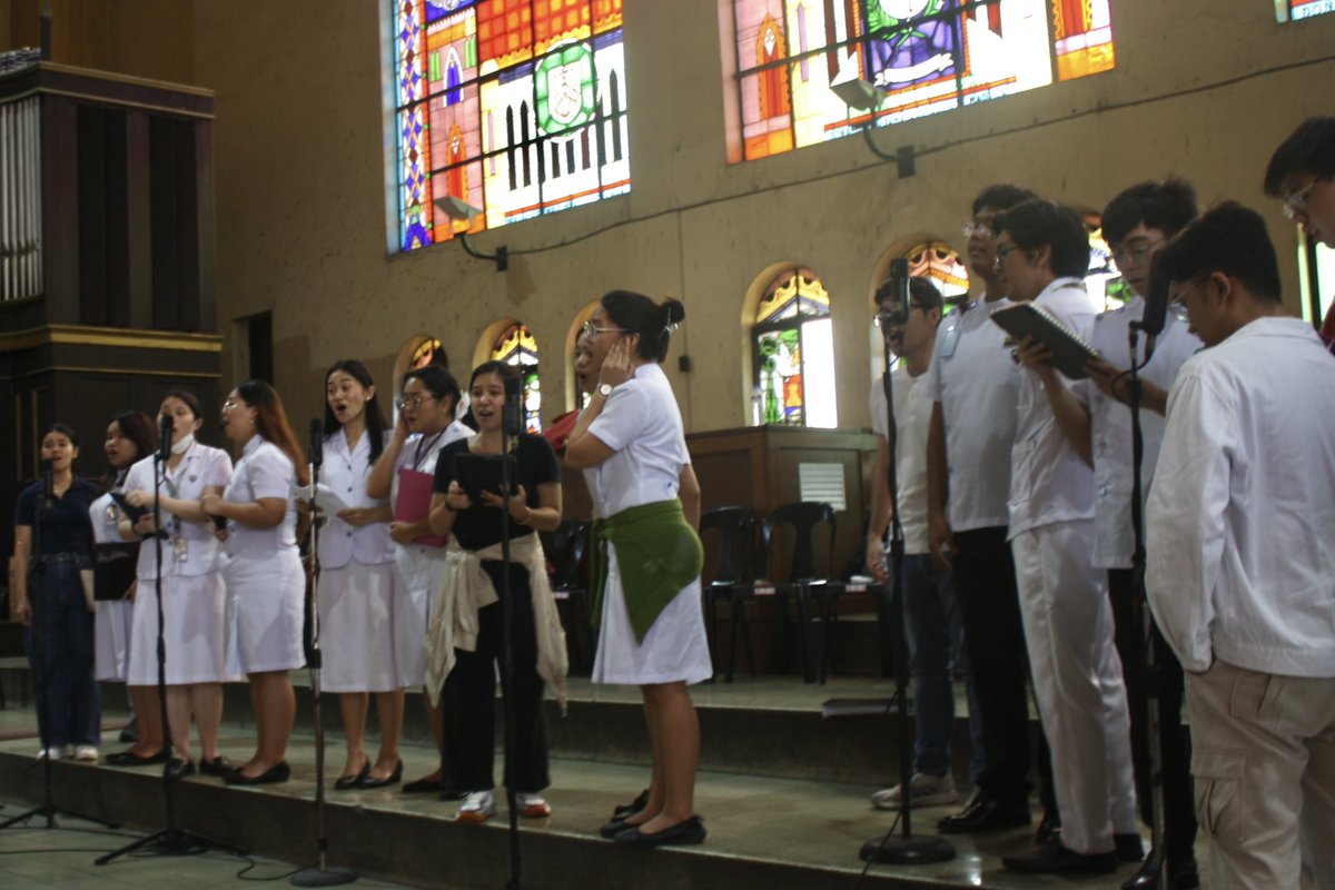 USTPGC's tweet photo. This was followed by another beautiful celebration on October 5, 2024, for the 𝟔𝒕𝒉 𝑫𝒂𝒚 𝒐𝒇 𝑵𝒐𝒗𝒆𝒏𝒂 𝒊𝒏 𝑯𝒐𝒏𝒐𝒓 𝒐𝒇 𝑶𝒖𝒓 𝑳𝒂𝒅𝒚 𝒐𝒇 𝑳𝒂 𝑵𝒂𝒗𝒂𝒍 🌹 at the Sto. Domingo Parish. https://t.co/6L115KK1bO