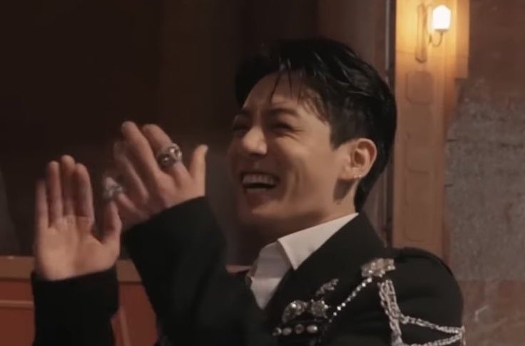 loveforku's tweet photo. his smile is to die for https://t.co/oMujwgy8bM