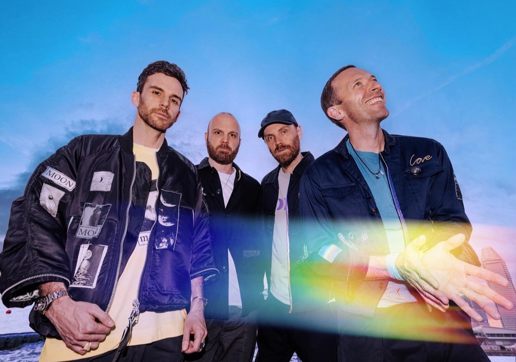 Coldplay are close to claiming their first #1 album in the US with #MoonMusic 🌙🥇🇺🇸 

America, here’s some of the best ways you can help to make it happen ⬇️