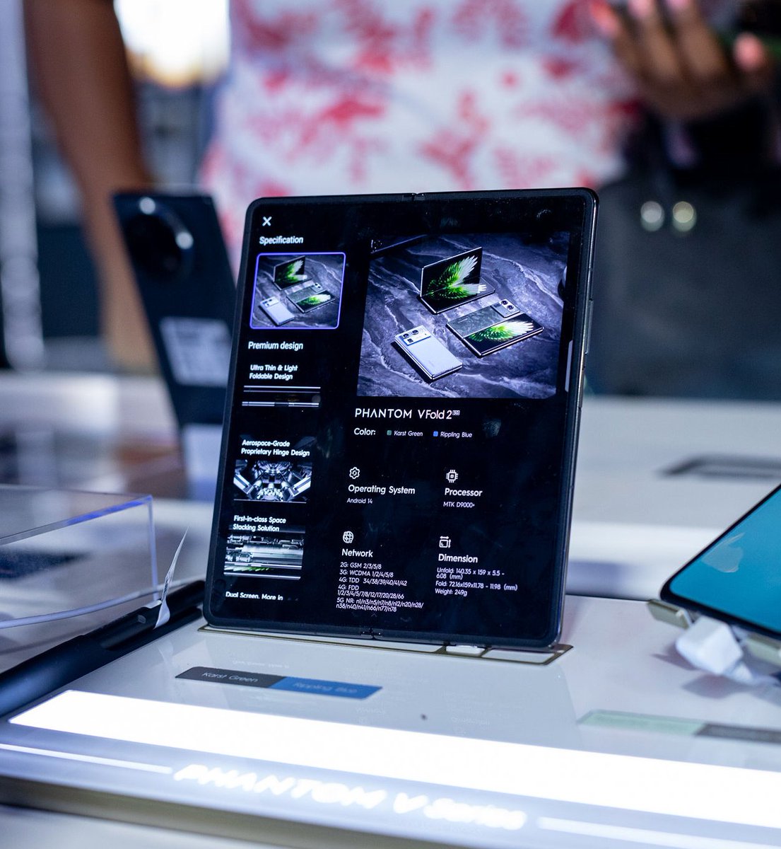 bruteandbelle's tweet image. Powered by #TECNOAI and fitted with 512GB ROM and 24GB RAM, the TECNO Phantom V Fold 2 is not merely a smartphone. It&apos;s a workstation designed to ensure your business tools are with you on the go and available on demand.@TecnoMobileGh
 
#TECNOEcosystem #BruteAndBelle #YaniDigital