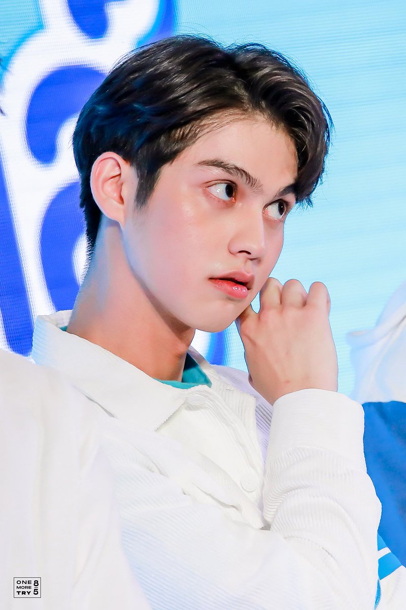 브라잇은 눈이 자릿세 더 내야함ㅋㅋㅋㅋㅋㅋ쪼꾸마한 구역에서 자리 차지 넘 많이 하는 거 아니냐거ㅋㅋㅋㅋㅋㅋㅋㅋㅋㅋㅋ

#bbrightvc