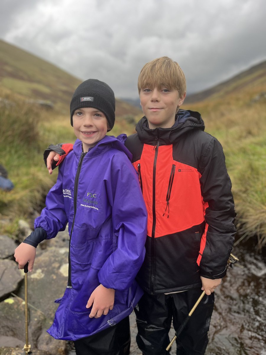 rickcotterill's tweet photo. @winterfoldhs #fieldstudies enjoying a great day with @FieldStudiesC investigating rivers https://t.co/2kzR1RC1T2