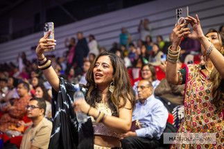 LeicesterArena's tweet photo. Did you come to see Falguni Pathak at Leicester Arena?
Can you find yourself in our fantastic event gallery; https://t.co/BbpcJRxqf6 https://t.co/GvOlZ0KhFO