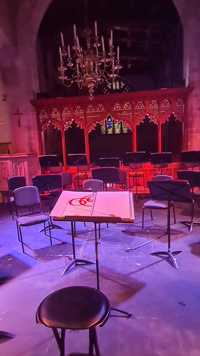 Catching one of our scores in the wild!
Presteigne Festival featured lots of wonderful pieces from Richard Blackford alongside other composers such as Benjamin Britten.

#Presteigne #Festival #Music #Musician #Composer #score #composition #RichardBlackford