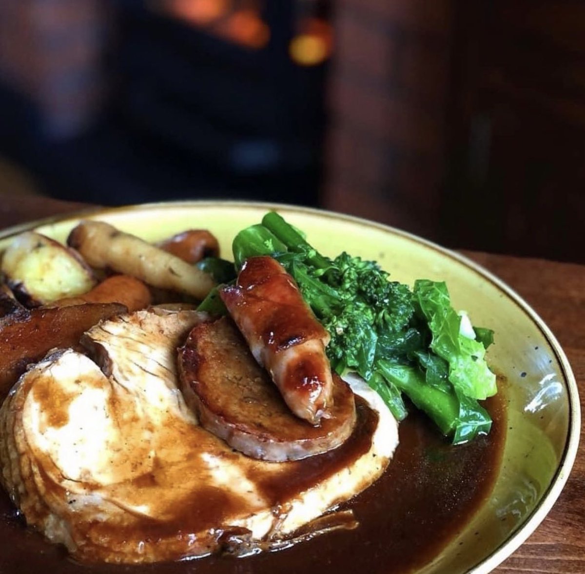 December is filling up quick! 🎄

If you haven’t already booked your Christmas party we have a private dining room that seats up to 24 or a semi private area that seats up to 12. 

Get in touch at: llandaff@porro.co.uk 📧