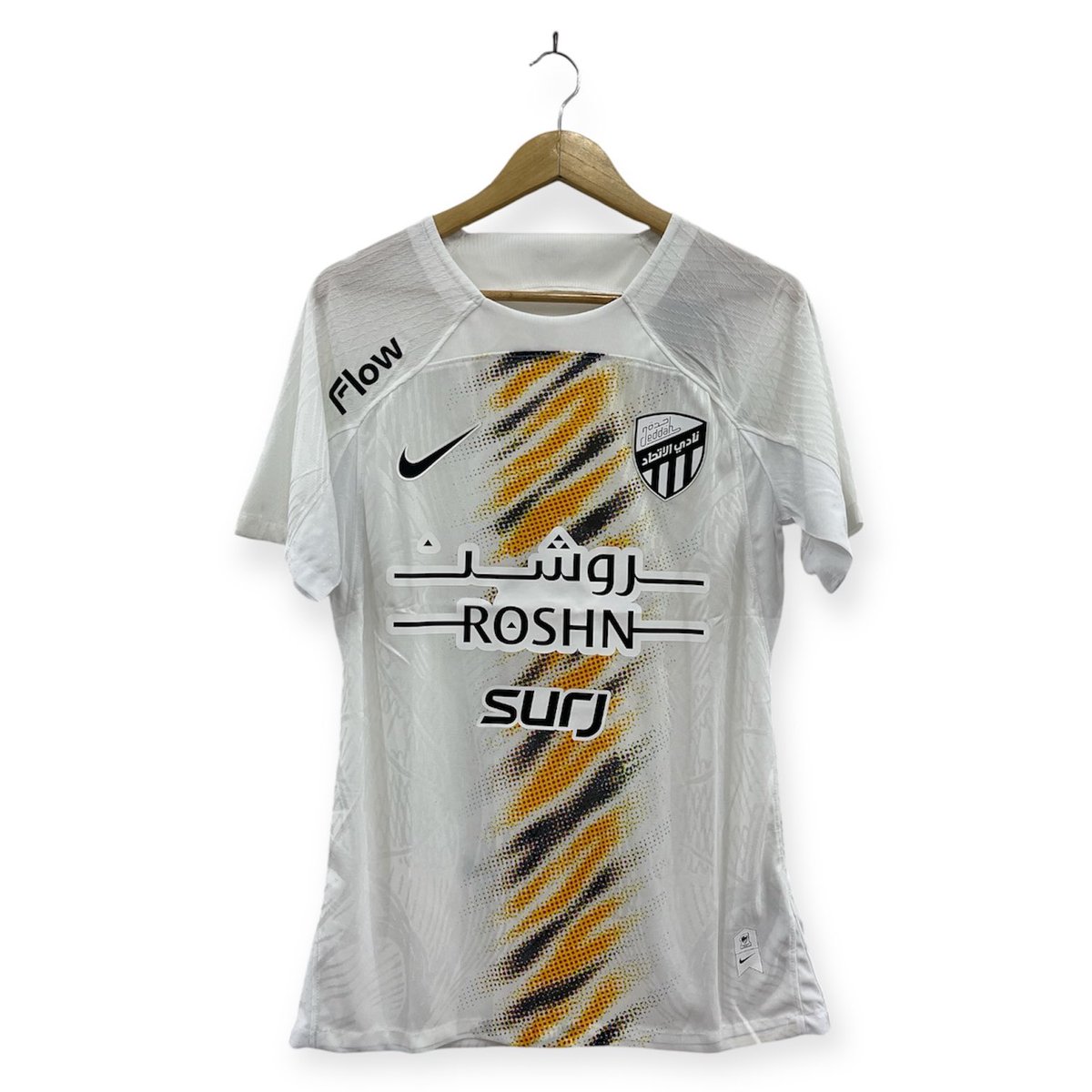 اونسايد tweet media