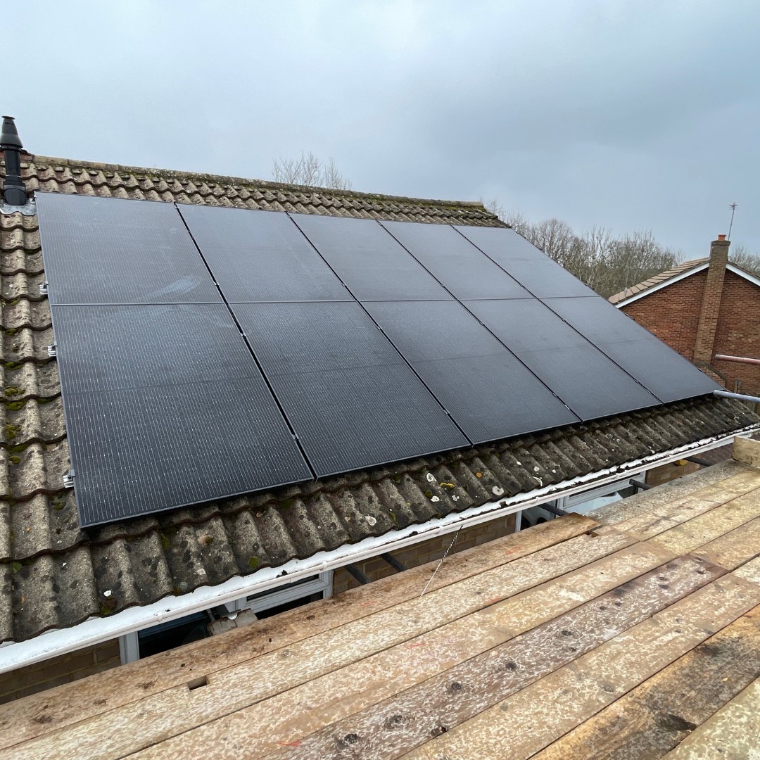 Come rain or shine, solar savings never stop! 💡🔋

Despite the wet weather, our recent 10-panel solar installation is already generating power and cutting energy costs for another happy homeowner. 🌱🌍

#SolarPower #RenewableEnergy #GoGreen #EnergySavings #SustainableLiving