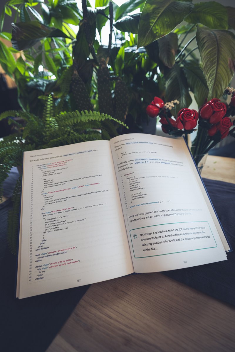 tomastrajan's tweet image. 👋Hey there folks!

🚀 I am very happy to announce the new release of 
📘 Hardcover &quot;Collector&apos;s Edition&quot; 
🅰️ of the #Angular Enterprise Architecture eBook
📦 v2.4 out now!

📘 hardcover book you can hold 
✅ get the eBook and example project immediately
✅ then, the hardcover…