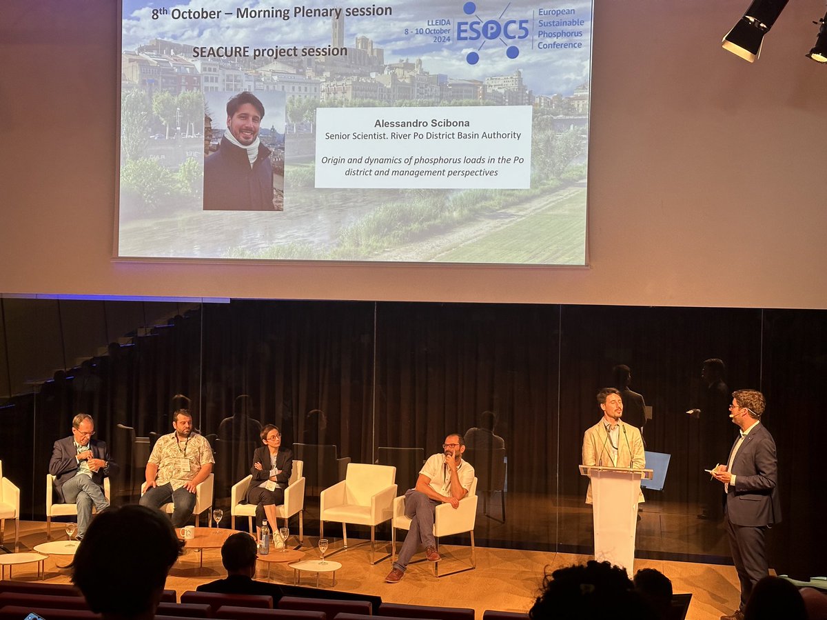 Alex Seguel (@alexseguel_) on Twitter photo Estamos en el #ESPC5 de <a href="/PhosphorusESPP/">Phosphorus Platform</a> ! Mostramos nuestros resultados sobre la mejora de la eficiencia del uso de P y agua en trigo. También presentamos avances de nuestro BCRF y su efecto en la disponibilidad de P en suelos ácidos, mejorando la producción y calidad de grano. Estamos en el #ESPC5 de <a href="/PhosphorusESPP/">Phosphorus Platform</a> ! Mostramos nuestros resultados sobre la mejora de la eficiencia del uso de P y agua en trigo. También presentamos avances de nuestro BCRF y su efecto en la disponibilidad de P en suelos ácidos, mejorando la producción y calidad de grano.