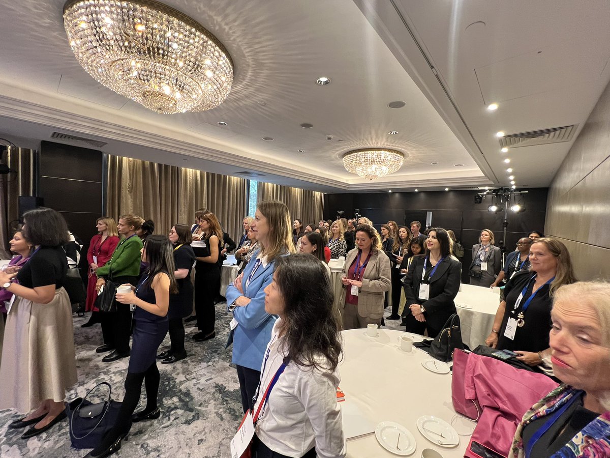 .<a href="/BloombergNEF/">BloombergNEF</a>  &amp; The Hawthorn Club in London a great opportunity to connect with amazing women leading the way in energy transition. Proud that the <a href="/tersa_earth/">Tersa Earth</a> team is 80% women.  #WomenInSTEM.          #EnergyTransition #bloombergnef #mining #criticalminerals #bloombergNEF