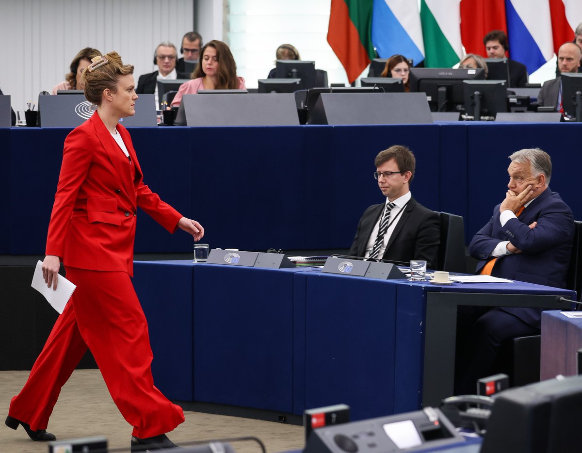 thomaswaitz's tweet photo. Und @TerryReintke on 🔥: "Viktor #Orban, you are not welcome in our house. The European Parliament stands for the European democracy, human rights and rule of law. Not of corruption, lies, propaganda and autocratic ruling." #DemocratsAgainstAutocrats https://t.co/VaFgxS8vsH
