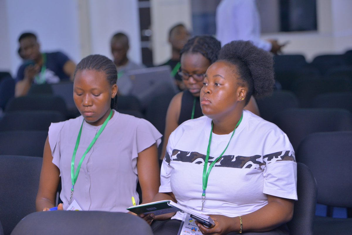 pyconuganda's tweet photo. The @pulitzercenter team at PyCon Uganda sharing AI accountability bias and how developers can address some of these challenges

#PyCon #PyConUganda #PyConUganda2024 https://t.co/s9kQ1REM1g