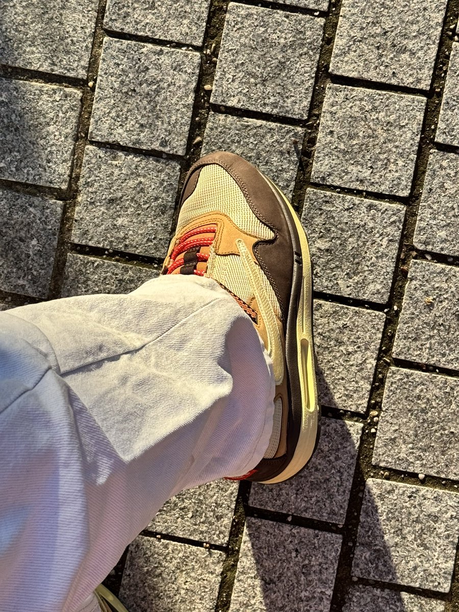 UPPER ✨ tweet media