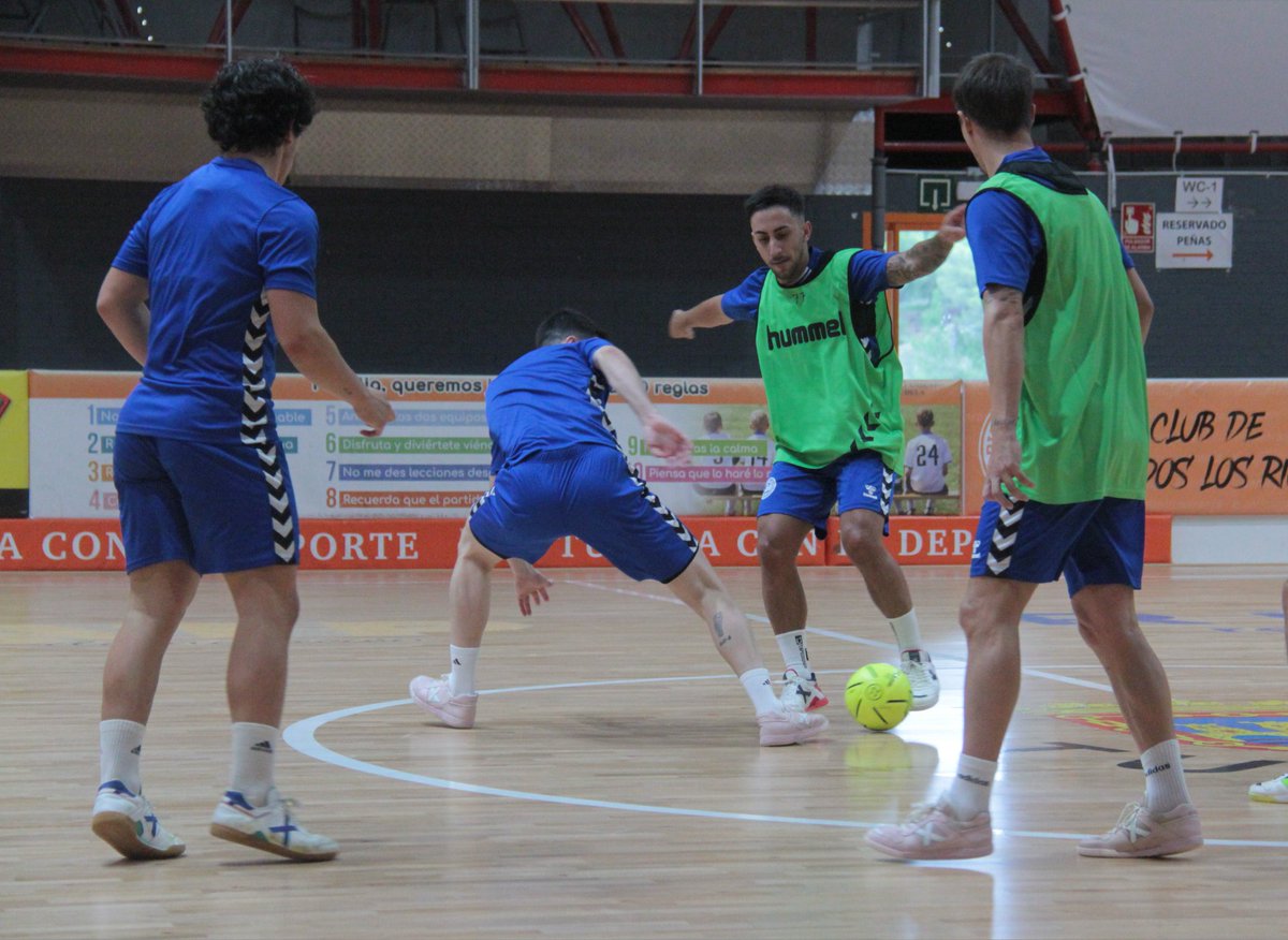 🔛 ¡Seguimos apretando en la puesta a punto!

⚽️ Penúltima sesión en Tudela antes de poner rumbo a Noia para el debut liguero.

🤜🏻🤛🏻 ¡Vamos, equipo!

#OrgullososdeloNuestro🤍🖤