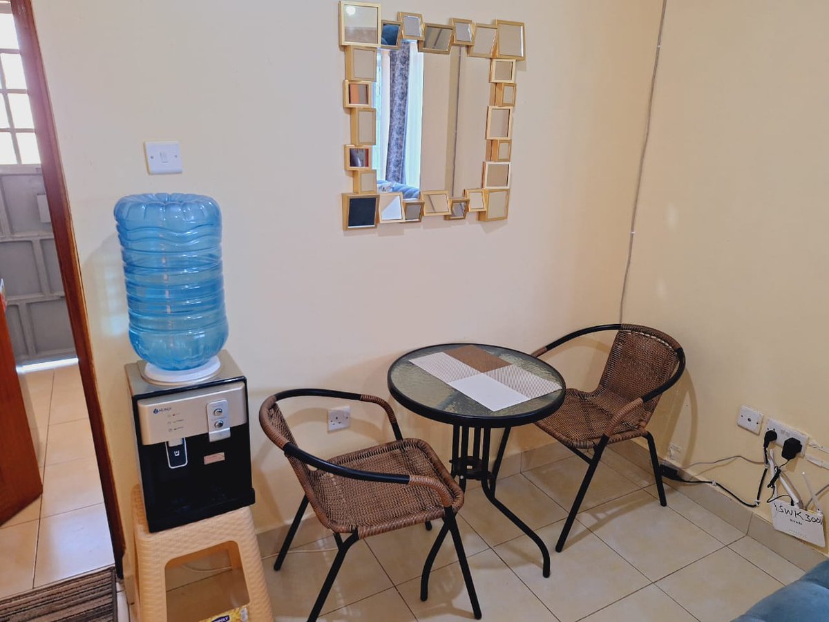 1 and 2 bedroom houses available in Machakos CBD. Book early ahead of #Safari7s this weekend in Machakos
Rates : 
2 bedroom at 5k per night
1 bedroom at 4k per night
t.me/AirbnbsKe/142?…