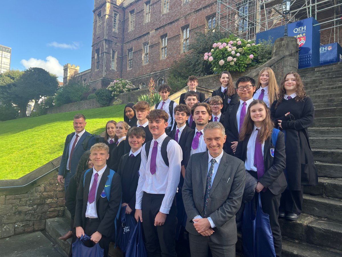 QEH Elizabethan Society (@qehalumni) on Twitter photo We had the pleasure of hosting 19 Year 11 students from <a href="/OAJohnWilliams/">Oasis Academy John Williams</a> for a visit to our Sixth Form on Monday.
The visiting students enjoyed meeting and chatting with current QEH pupils over lunch, getting a firsthand look at what life is like as a QEH student.
#QEHSchool We had the pleasure of hosting 19 Year 11 students from <a href="/OAJohnWilliams/">Oasis Academy John Williams</a> for a visit to our Sixth Form on Monday.
The visiting students enjoyed meeting and chatting with current QEH pupils over lunch, getting a firsthand look at what life is like as a QEH student.
#QEHSchool
