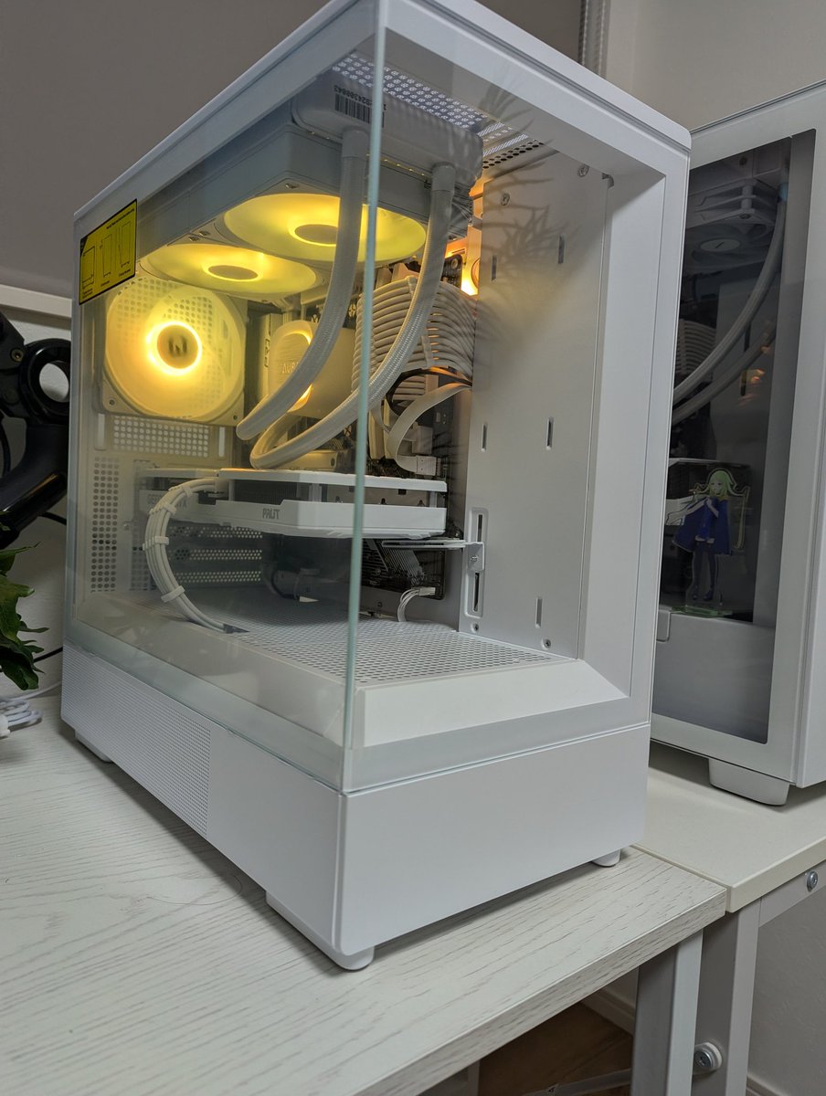 IMS1212's tweet photo. 自作代行140台目😸め〜ちゃ白いPC組みました
一時期Ryzen7 7700の未使バルク品が定価の2.5万円引きで流通してたのでめっちゃ安く組めた
Ryzen7 7700
RTX4060ti
メモリ32で16万未満😸Saikyo
過去作→@IMS1313 https://t.co/ZpG6lNTTYG
