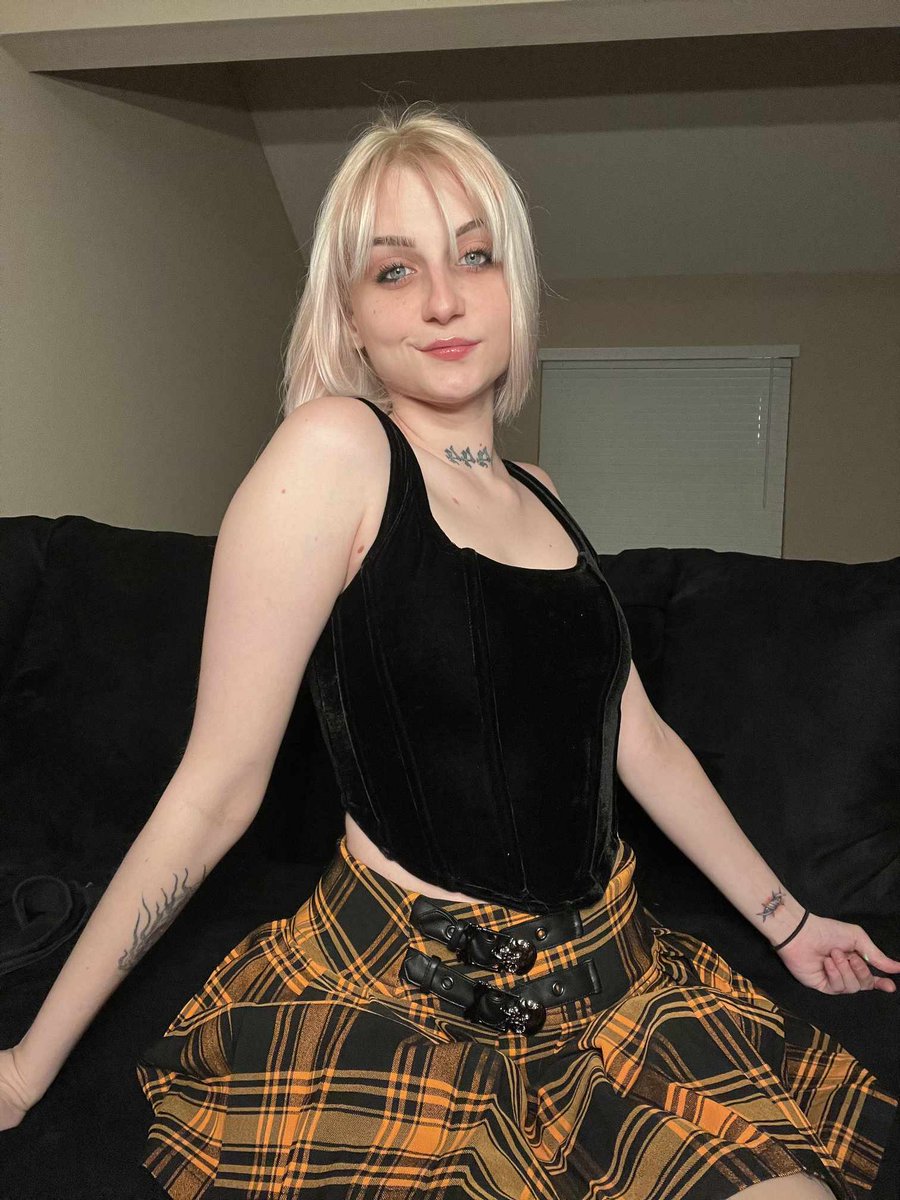 AnviPretty36021's tweet photo. You wanna hangout with me??
Hit me up on telegram daddy😍
https://t.co/nSrTQzArYp https://t.co/nAdePnLBIz