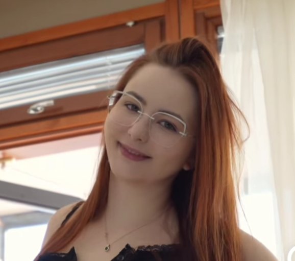 FunFin15's tweet photo. @Vladislava661 This is the luck I want, your sweet smile. Shely https://t.co/kL7G2tKoaU