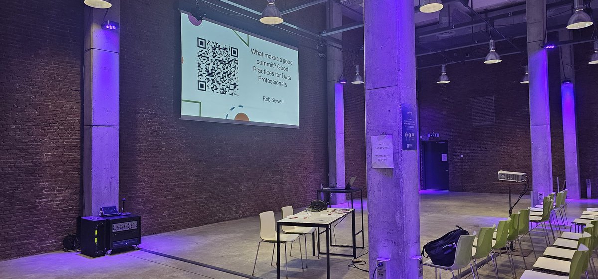 sqldbawithbeard's tweet photo. The last time I presented in this room was with @TheHybridDBA
#datamindsConnect https://t.co/WjYNSvkNkG
