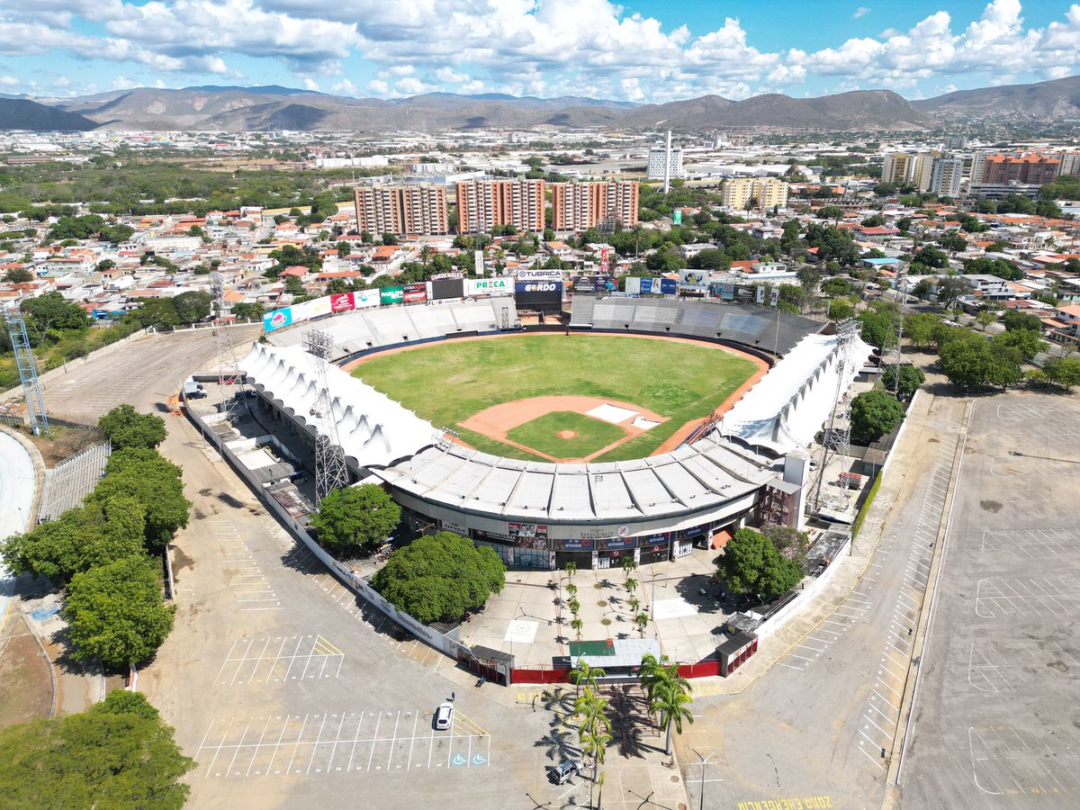 DronesLara tweet picture