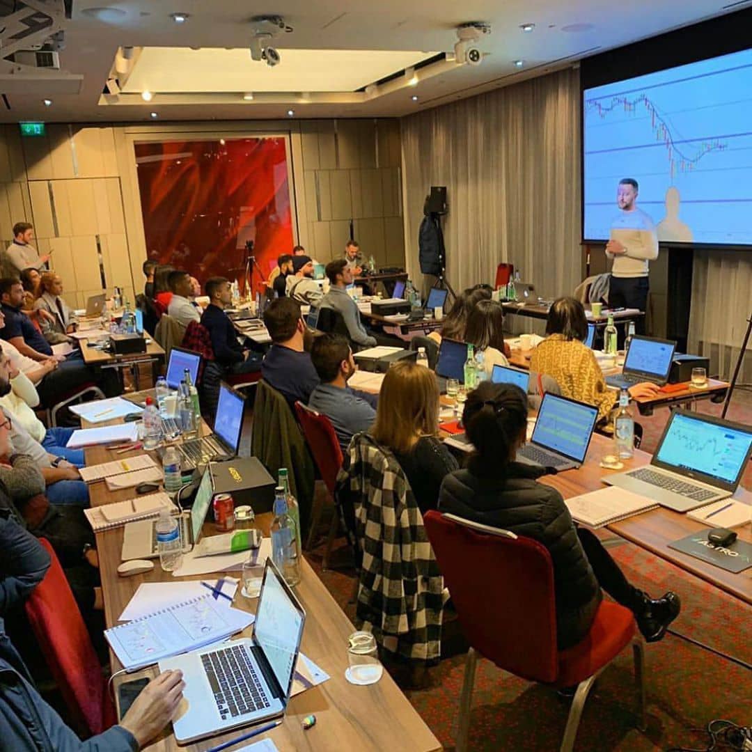 binary__trade_3's tweet image. Studyinh of the crypto #cryptotraders #fxbrokers #wealthylife #money #bitv