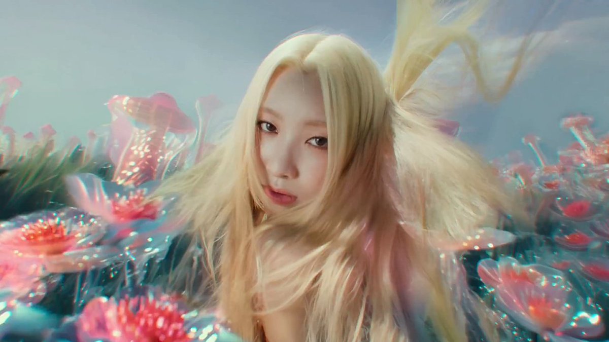 seulchirin's tweet photo. LOOK AT THESE VISUALS https://t.co/G7GlXZdY5Y