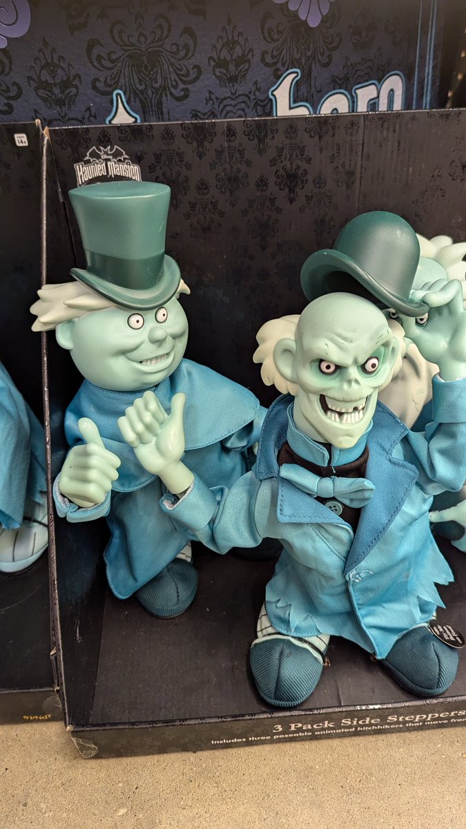 IntrovertWealth's tweet image. It's almost time for the neighborhood to turn into a Halloween block party!